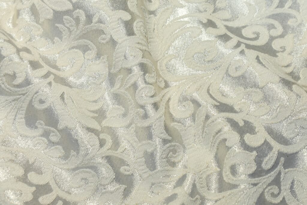 Velvet,Jacquard,Brocade,Fabric,With,Shiny,Embossed,Floral,Pattern,In Tissue Cavania