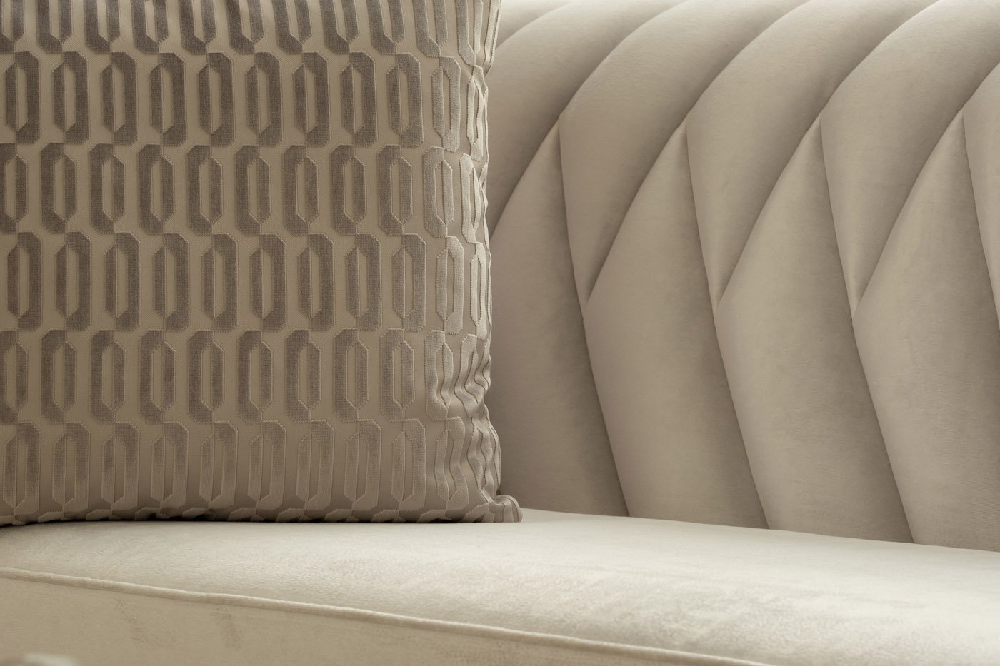 Interior,Design,Detail,Of,A,Silk,Cushion,On,A,Silk Photo 2 Accessoires